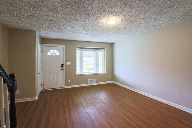 Building Photo - 1113 N Marlyn Ave