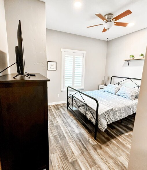 Building Photo - 1800 W Idaho St