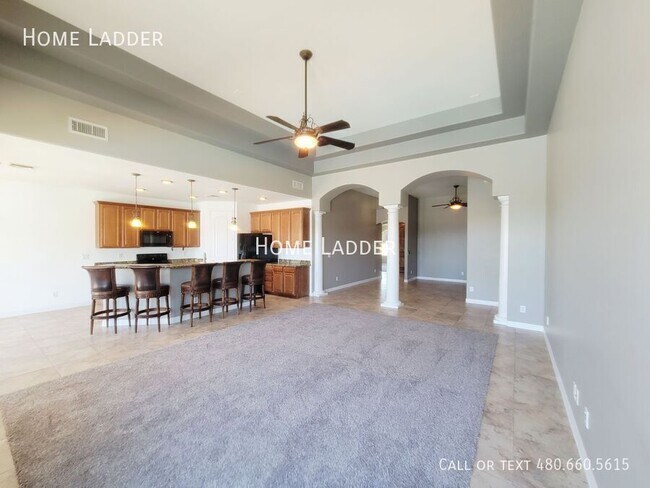 Building Photo - 9030 S 10th Dr