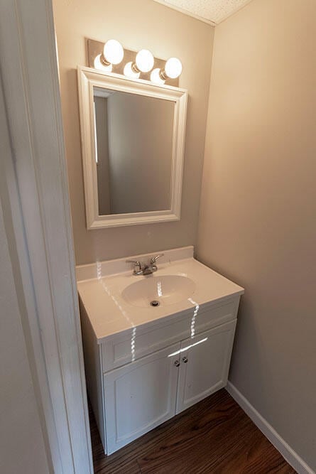 Building Photo - 1305 N Golf Blvd