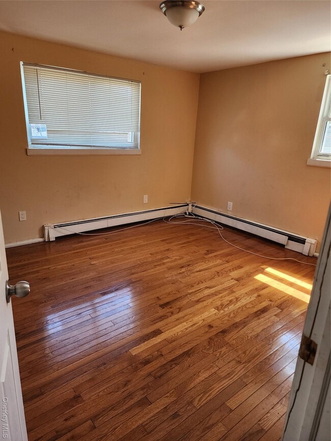 Building Photo - 441 Morris Dr