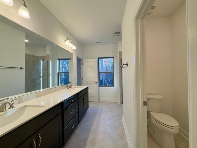 Building Photo - 2126 Maggie Vly Dr