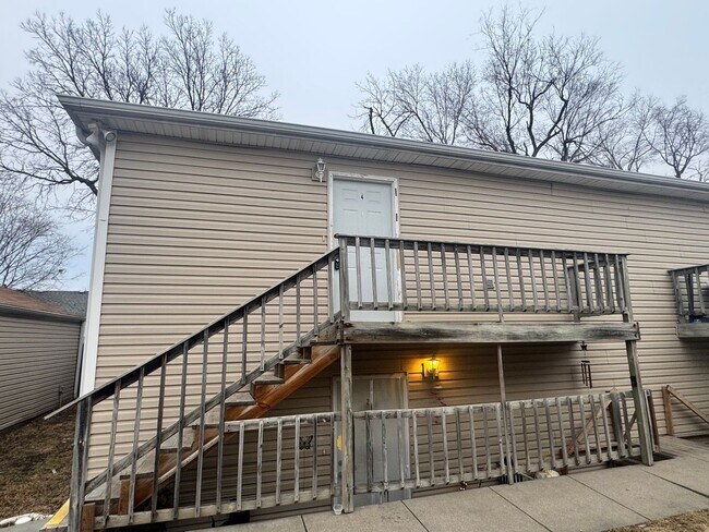 Building Photo - 2638 Q St