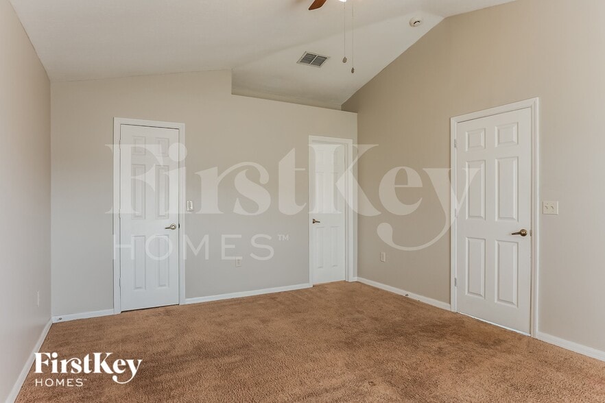 Building Photo - 419 SW Exmore Ave