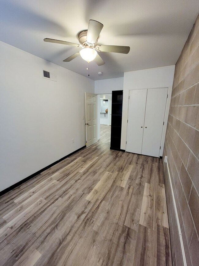 Building Photo - 1116 Moro St