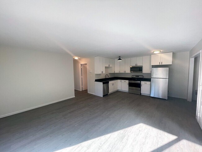 Building Photo - 104 Weber St