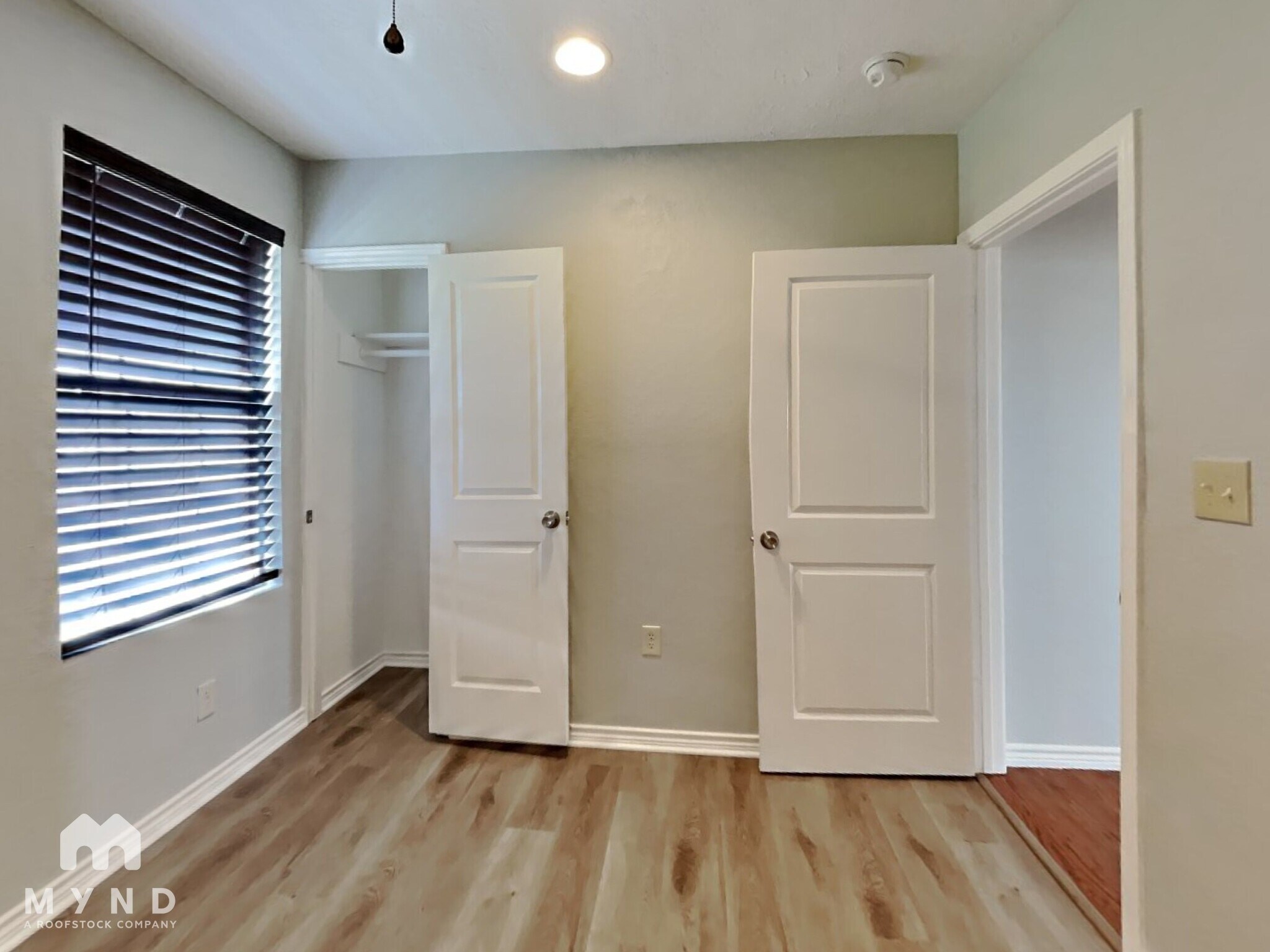 Building Photo - 11807 Roandale Dr
