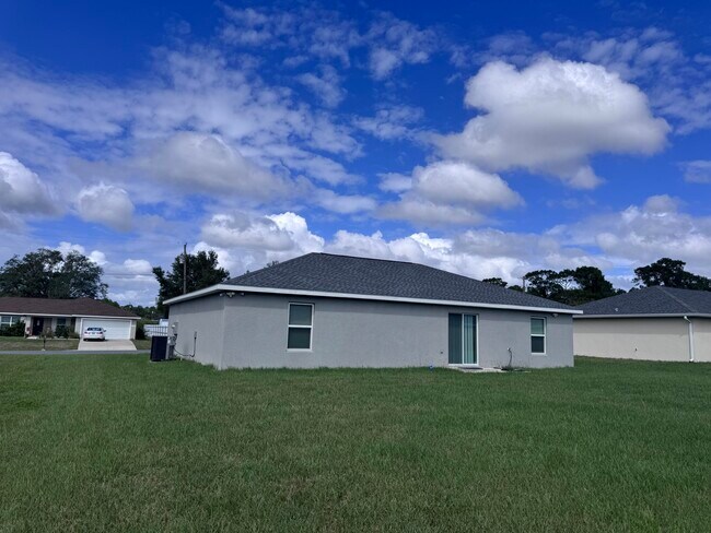 Building Photo - 12849 SW 73rd Ave Rd