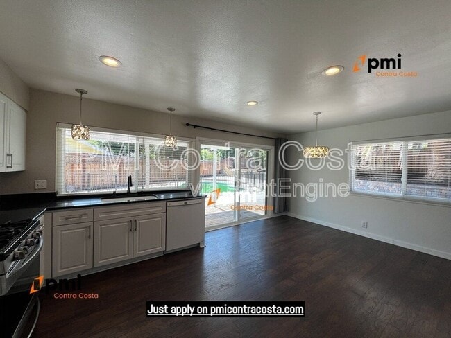 Building Photo - 2690 Waltrip Ln