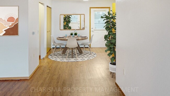 Building Photo - 1 BD, FREE GARAGE, WASHER/DRYER, OUTDOOR P...