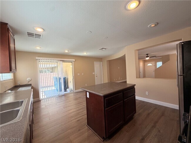 Building Photo - 8324 W Sapphire St
