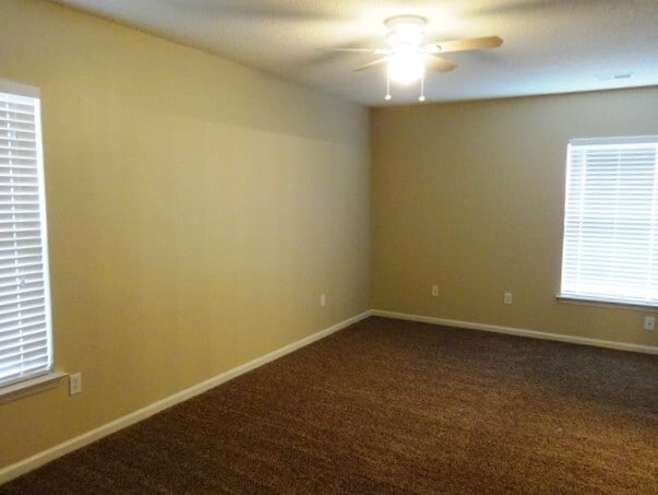 Building Photo - 1201 Catbird Ct