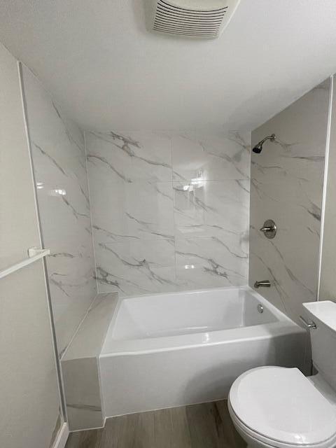 Building Photo - 208 Foxtail Dr