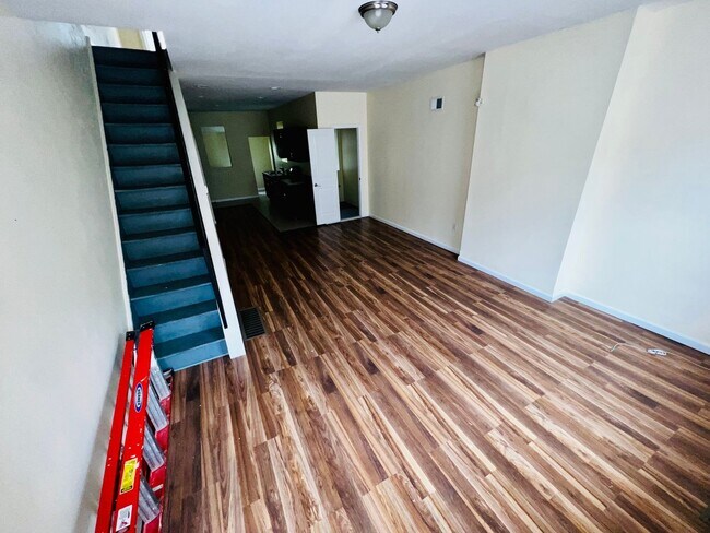 Building Photo - Renovated 3BR/1.5BA North Philly Home with Open Layout & Rear Yard