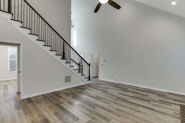 Building Photo - 3477 N Berkeley Lake Rd NW