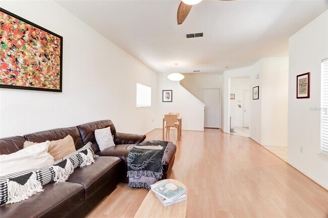 Building Photo - 4004 Foxtail Palm Ct