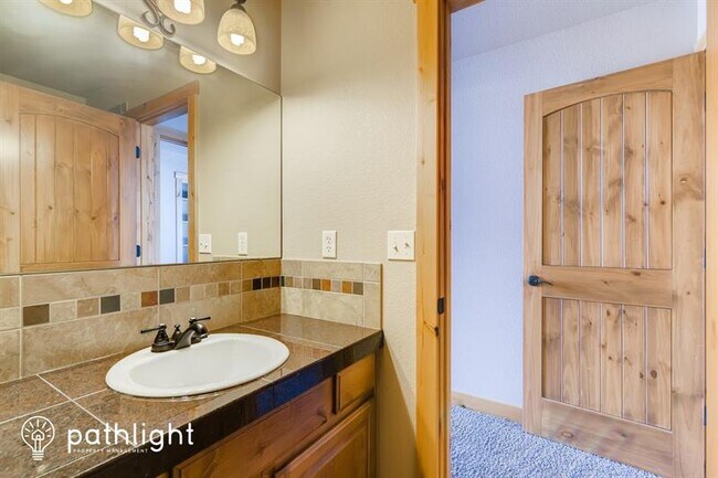 Building Photo - 5047 Georgetown Dr