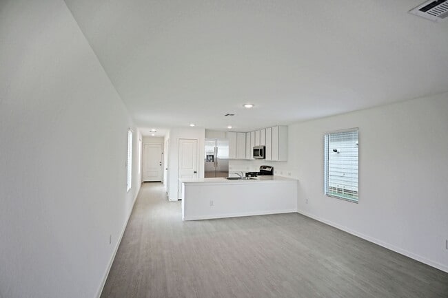 Building Photo - 7530 India Star