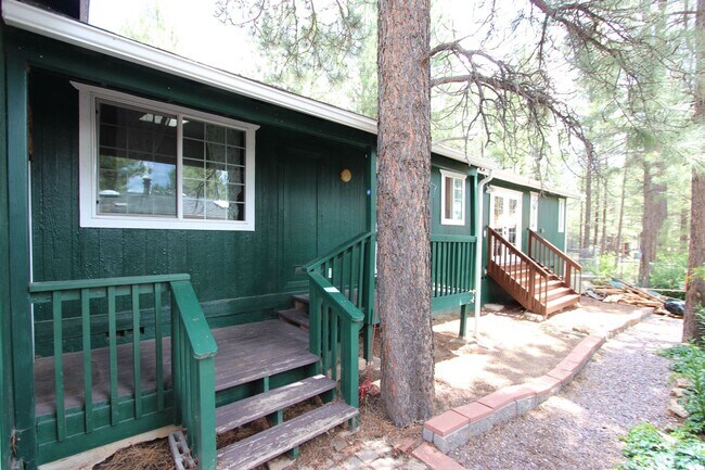 Building Photo - 95 E Camille Dr