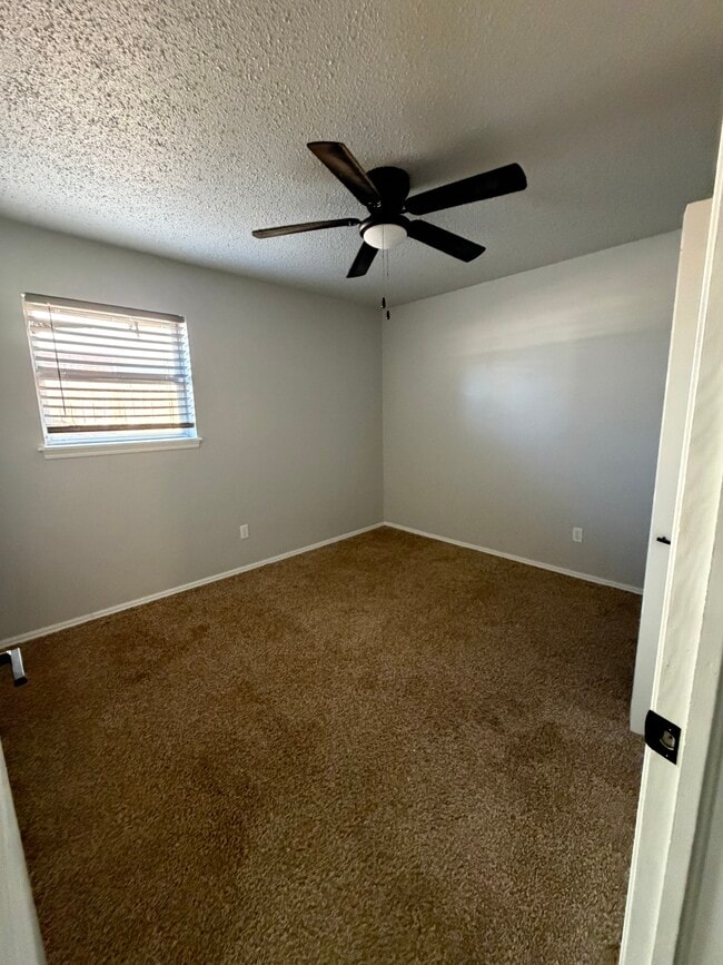 Building Photo - 7521 NW 28th St