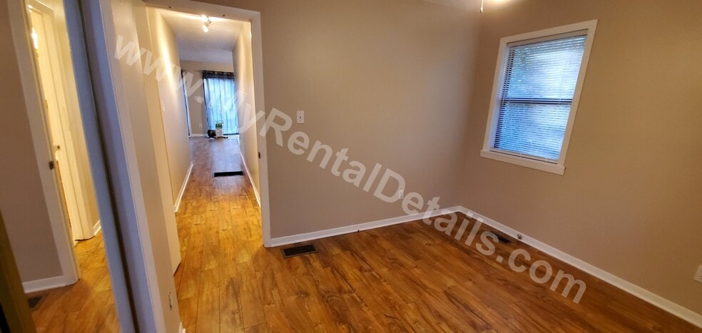 Building Photo - 5 Frankie Ln