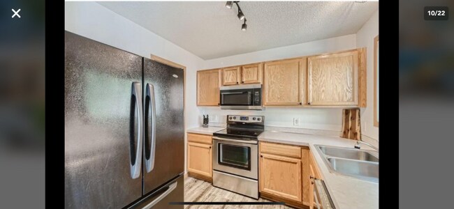 Building Photo - 15527 Flyboat Ln