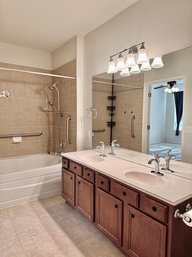 Building Photo - 13600 Breton Ridge St