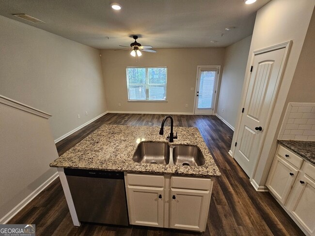 Building Photo - 3004 Bayrose Cir