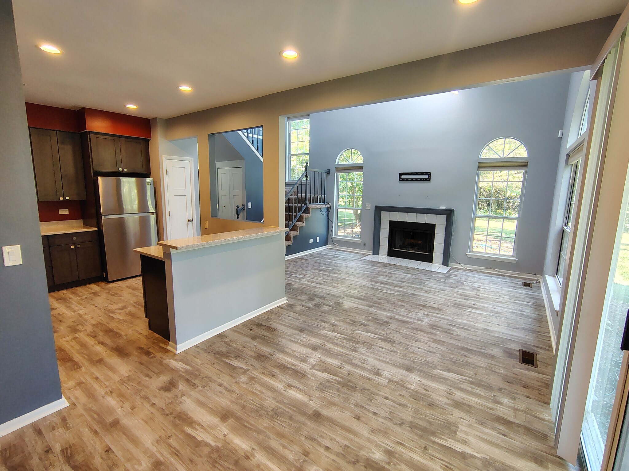 Building Photo - 667 Woodhaven Dr