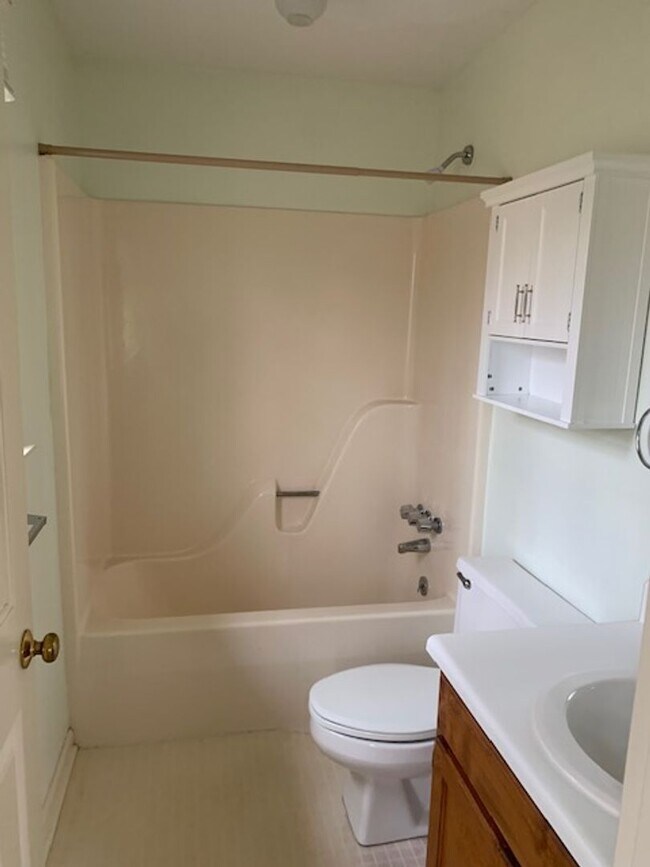 Building Photo - Single Family Home