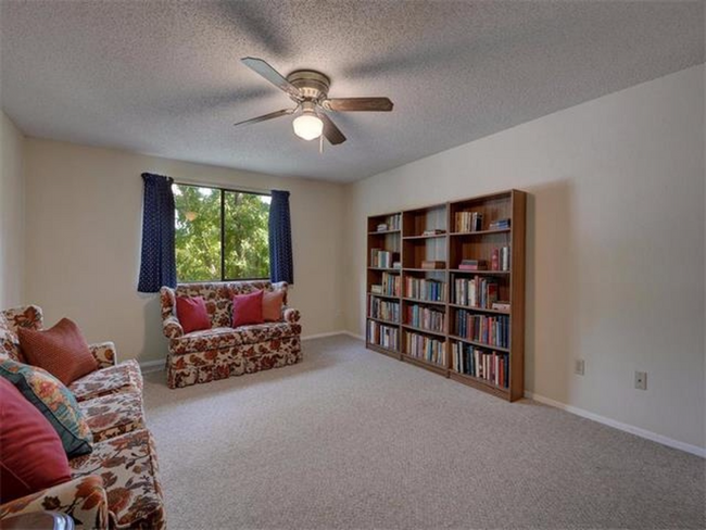 Building Photo - 7601 Hawkeye Dr