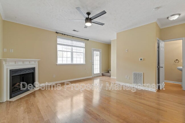Building Photo - 612 Spence Enclave Way