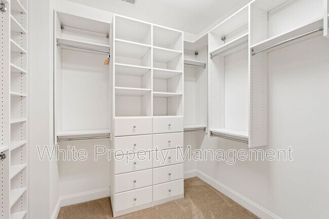 Building Photo - 10934 River Oaks Dr NW