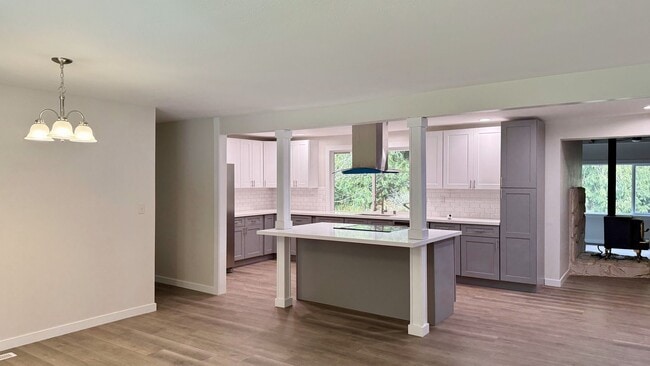 Primary Photo - 4 Bedroom home + Yard - Issaquah Schools