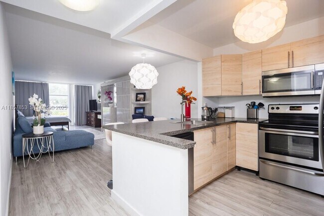 Building Photo - 501 Three Islands Boulevard