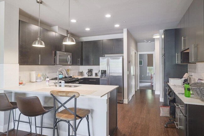 Building Photo - 2733 Dulce Ln