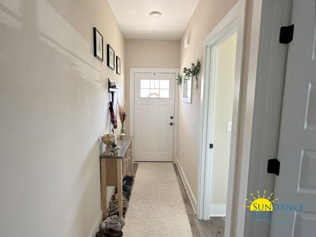 Building Photo - Beautiful 3 Bedroom Home in Milton!