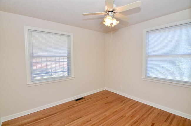 Building Photo - 5019 Raywood Ln