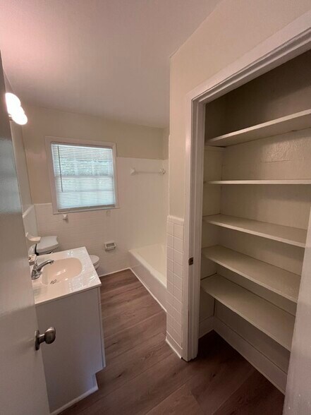 Building Photo - 2292 Arrowwood Dr