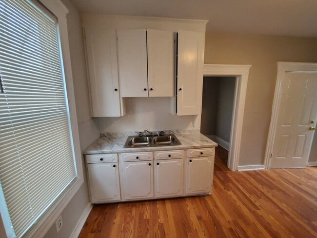 Building Photo - A Place You’ll Love to Call Home – Gorgeous 3-Bedroom Property!