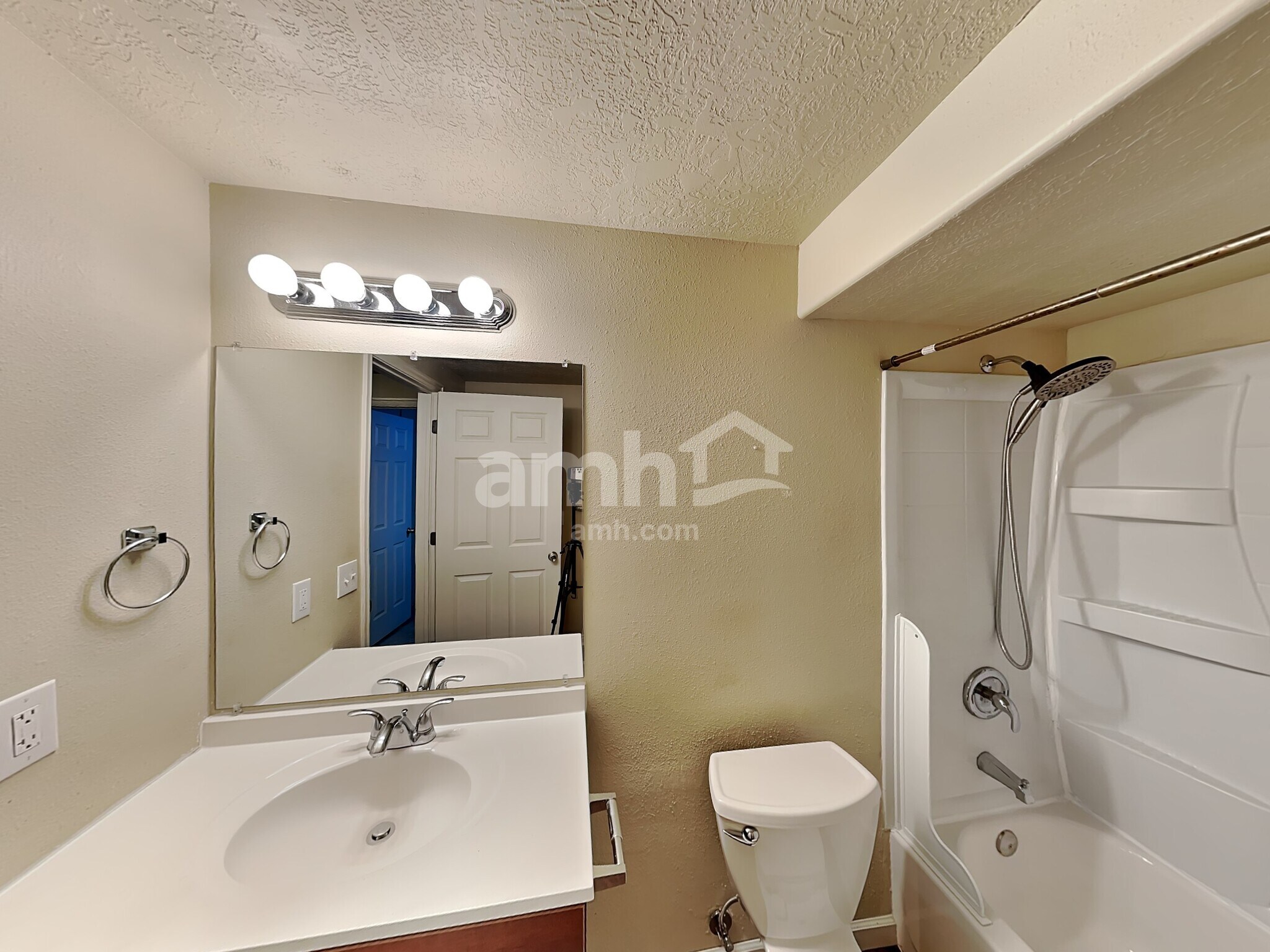 Building Photo - 4525 W Lake Breeze Ln