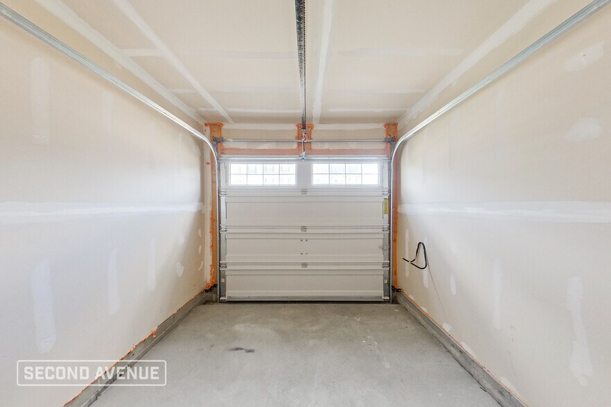 Building Photo - 2034 Cade Dr