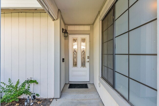 Building Photo - 5413 Allan Ct-