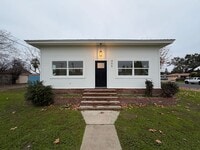Building Photo - Home in the Heart of Old Town Clovis