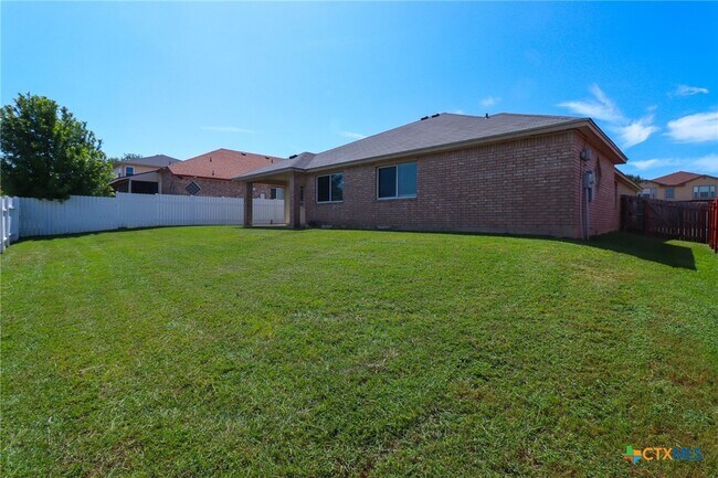 Building Photo - 1805 Lobrecht Ct