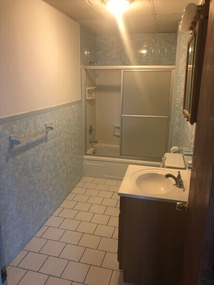 Building Photo - 296 Flint St