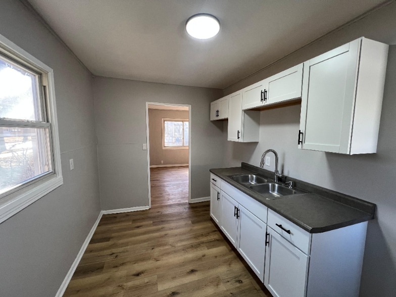 Building Photo - 6049 N 39th St