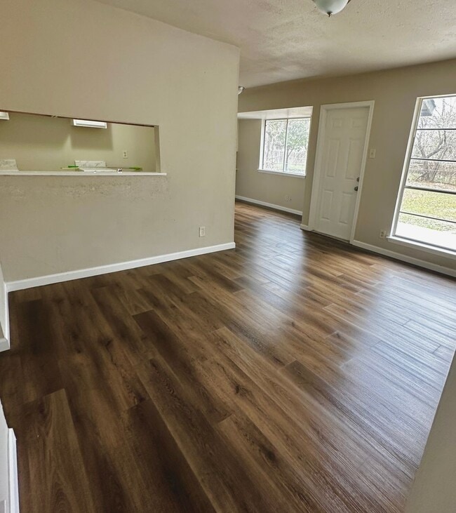 Building Photo - 5055 Binz Engleman Rd