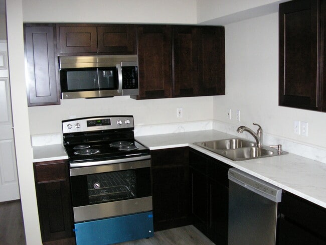 Building Photo - 1055 Winners Cir