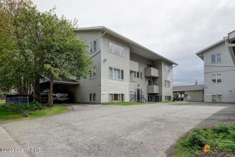 Building Photo - 430 E 14th Ave